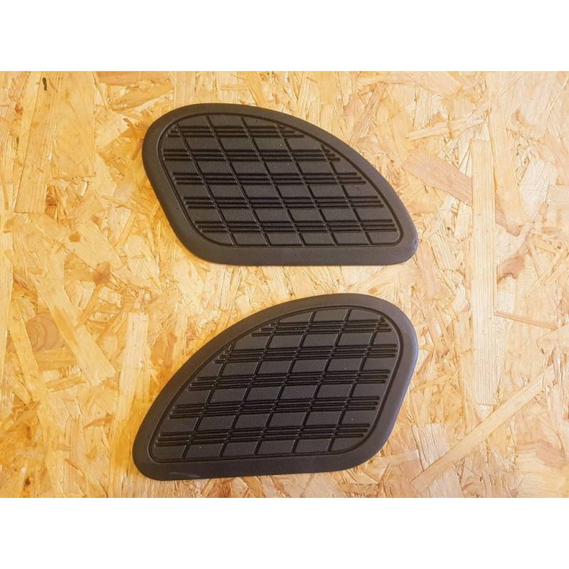 PADS DE RESERVOIRS MOTOS CAOUTCHOUC LARGE