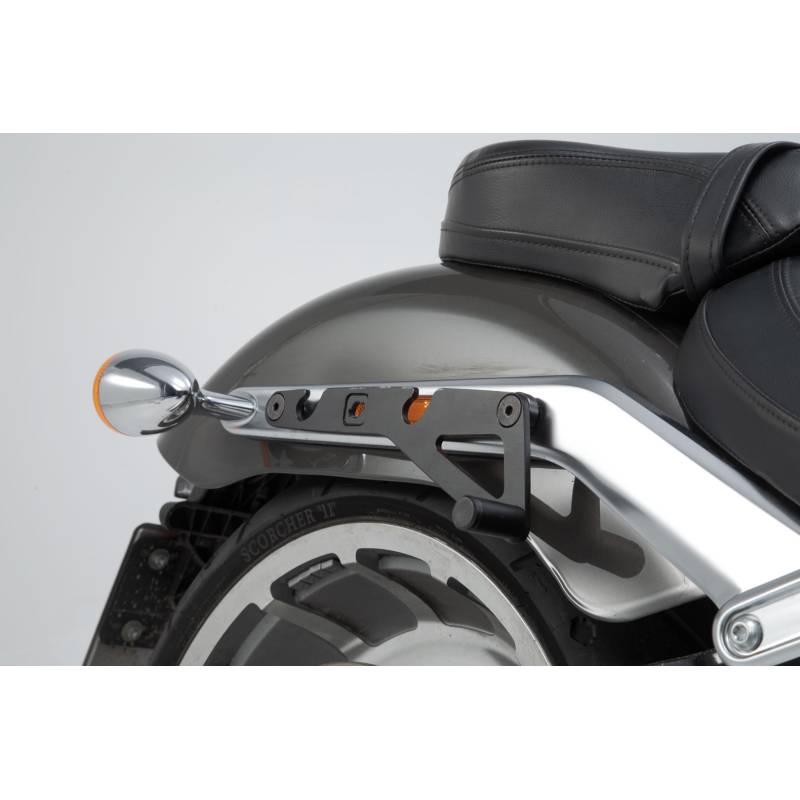 SW MOTECH Support latéral SLH droit  Harley-Davidson Fat Boy/ S, Breakout/ S (17-).