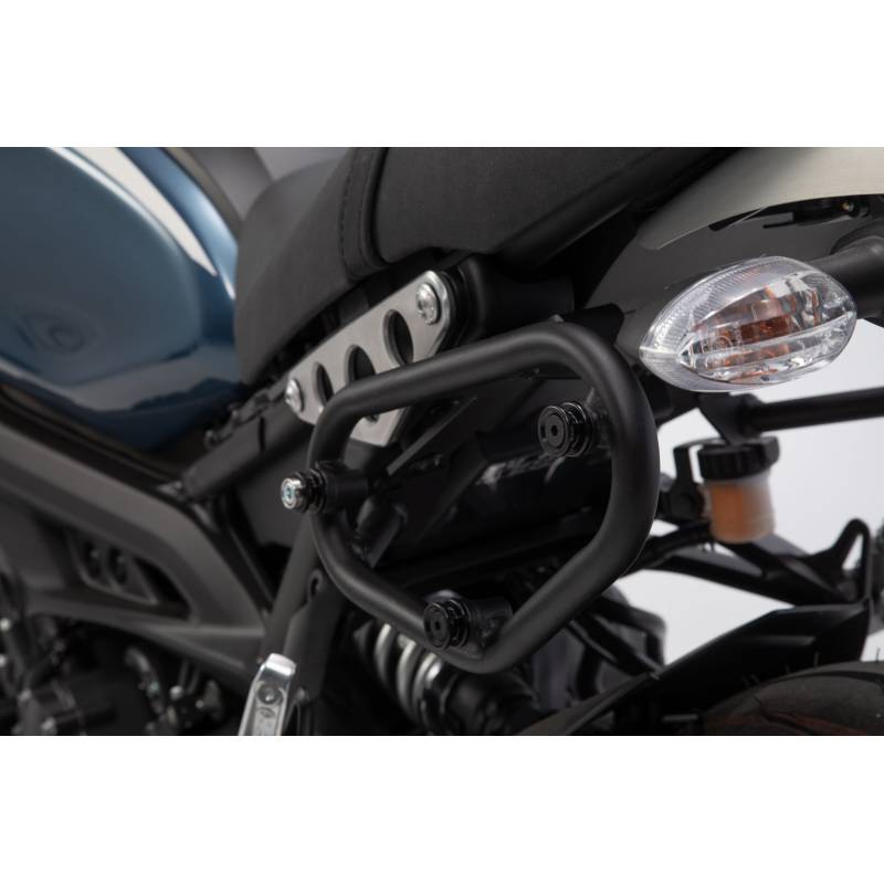 Support latéral gauche SLC Yamaha XSR900 (15-) / Abarth (17-).