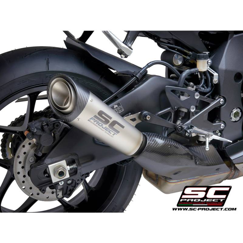 Silencieux AKRAPOVIC Slip-On Titane pour Yamaha R1 et R1M