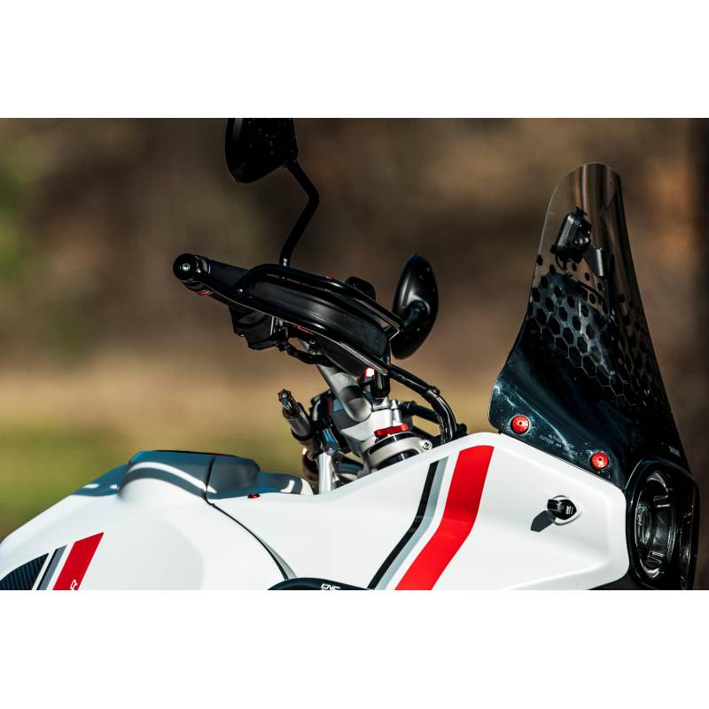 Renfort protège mains Ducati DesertX - CNC Racing PR903B