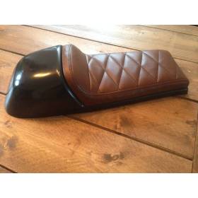 SELLE CAFE RACER CHOCOLAT BROWN TYPE 39 L : 60cms