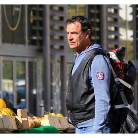 Porte Blouson Moto et 2 Roues dans une Pochette – LMD