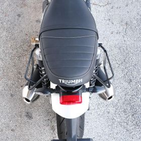 Support de sacoche Thruxton 1200 / Speed Twin 1200 - Unit Garage Droit