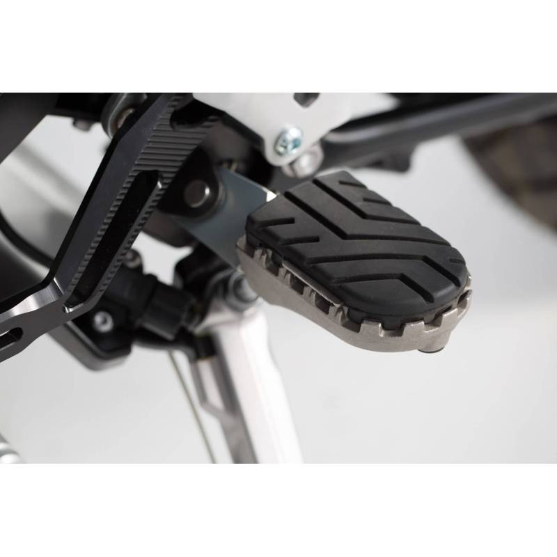 Kit de repose-pieds ION Noir. Triumph Tiger 800/ 900/ 1200, Scram 1200.