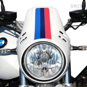 Autocollant de sport automobile