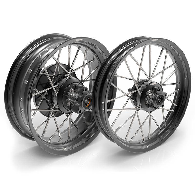 Paire de roues à rayons r18 classic 24m9