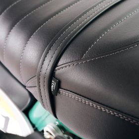 Housse de selle en cuir Royal Enfield Bear 650 - Unit Garage 3867BR